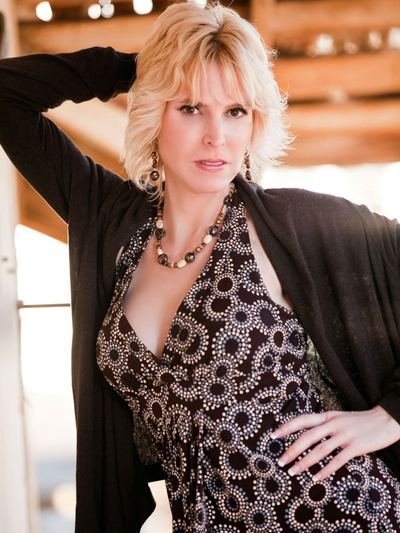 Iris, femme cougar de 44 ans à Valence