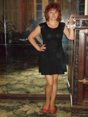 Anneli, femme cougar de 54 ans à Évreux