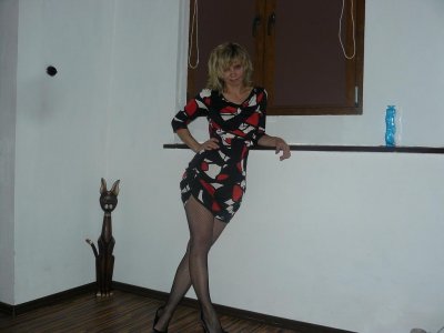 Théa, femme cougar de 57 ans à Épinal