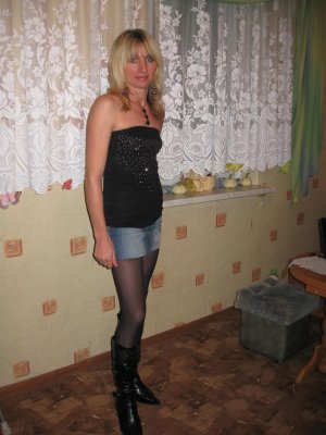 Bertille, femme cougar de 52 ans à Blois