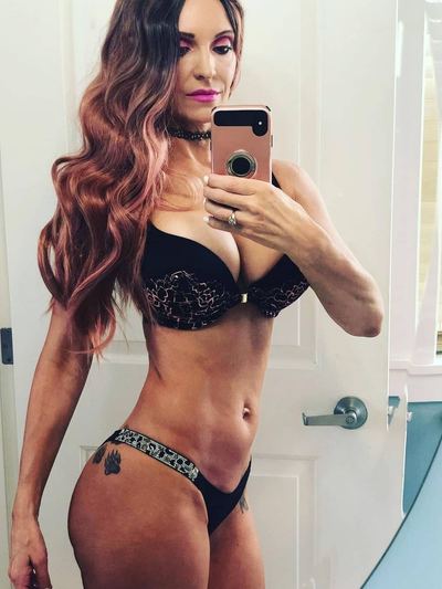 Klaudia, femme cougar de 38 ans à Fréjus
