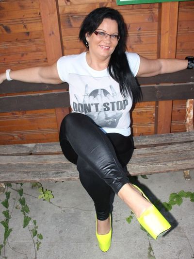 Adline, femme cougar de 44 ans à Ajaccio