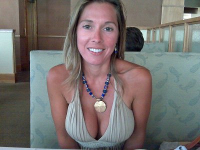 Apoline, femme cougar de 49 ans à Alès