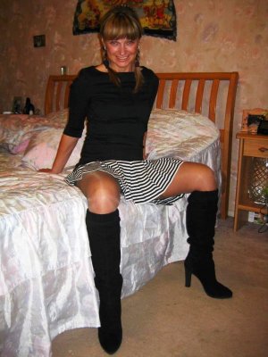 Louise, femme cougar de 54 ans à Gap