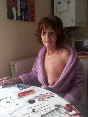 Rose, femme cougar de 55 ans à Rezé