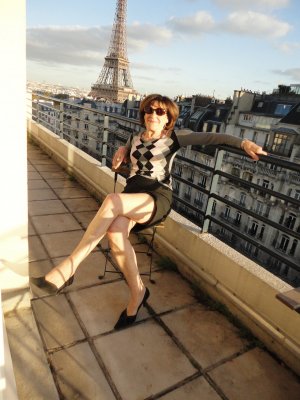 Olivette, femme cougar de 45 ans à Mende