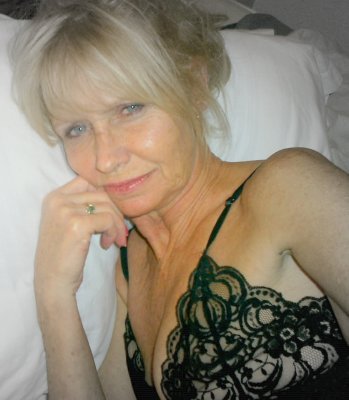 Adélaïs, femme cougar de 46 ans à Saint-Brieuc