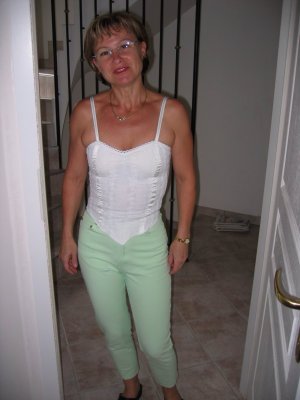 Amira, femme cougar de 49 ans à Saint-Brieuc