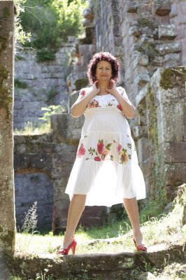 Noor, femme cougar de 55 ans à Alès