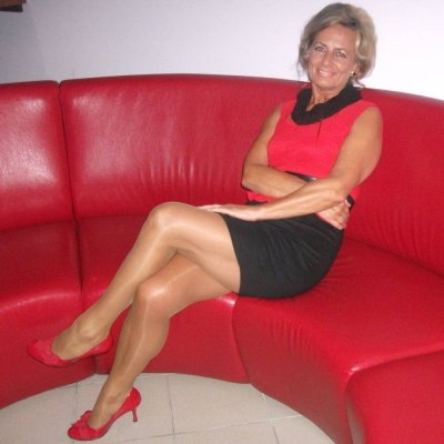 Maëva, femme cougar de 54 ans à Laval