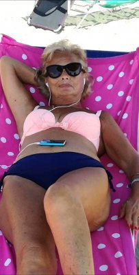 Aliya, femme cougar de 58 ans à Annonay
