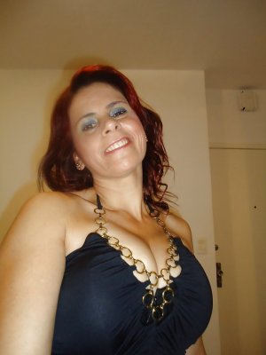 Tatiana, femme cougar de 54 ans à Bastia