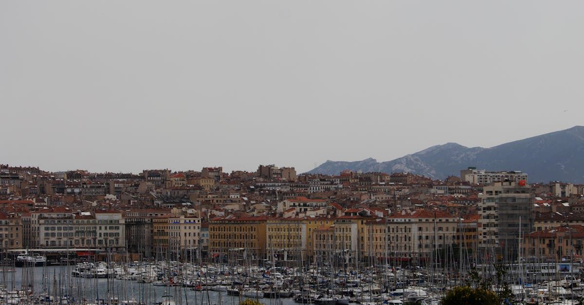 Guide rencontre cougar à Marseille